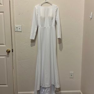 Simple Elegant Backless High-Neck Wedding Dress with Train